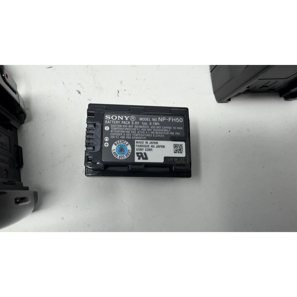 Sony HDR-CX100 Handycam Digital Camcorder Black Battery/Charger CLEAN TESTED